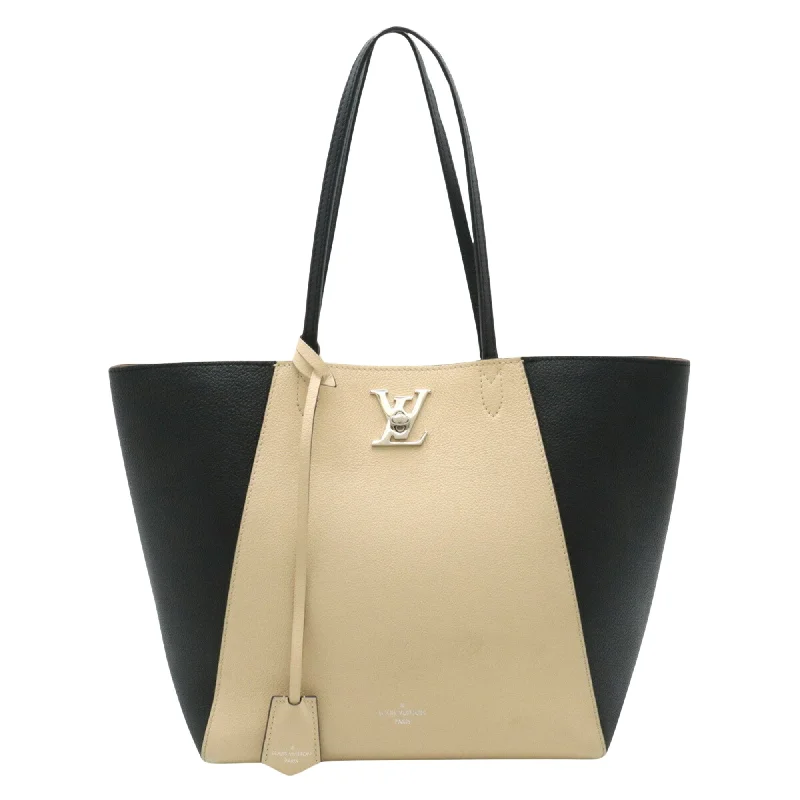 Ladies Louis Vuitton shoulder bags with a single - handle silhouetteLOUIS VUITTON Lockme Tote