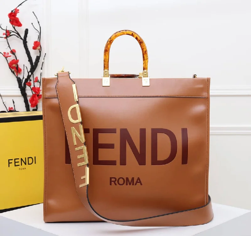 Fendi tote bags with a self - cleaning interior lining for easy maintenanceEN   Designer bags by Fendi 034