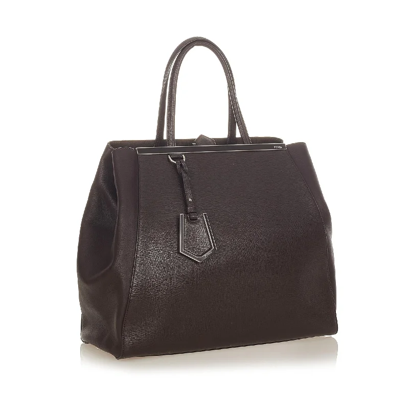 Fendi bags with a chain - link trim and a leather body for a modern and edgy lookFendi 2Jours Leather Tote Bag (SHG-26240)