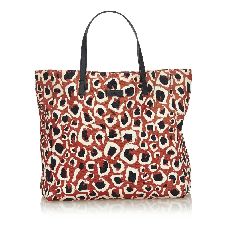 Designer bags with gold hardwareGucci Leopard Printed Nylon Tote (SHG-10215)