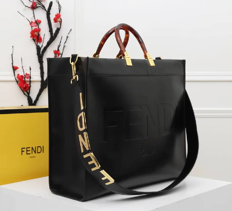 Fendi handbags with a biodegradable leather alternative for an eco - conscious choiceEN   Designer bags by Fendi 033