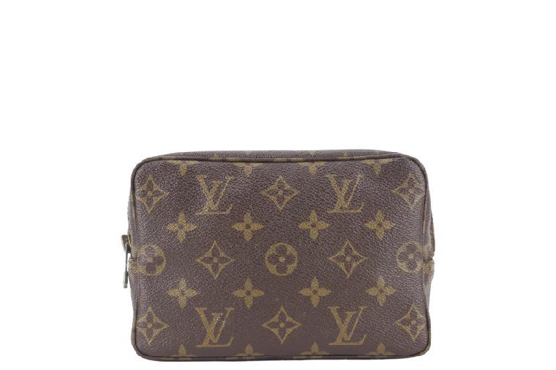 Louis Vuitton Petite Malle bags with a hard - shell structure for uniquenessLOUIS VUITTON TROUSSE TOILETTE 18 CLUTCH MONOGRAM COATED CANVAS GOLD HARDWARE NO DUST COVER