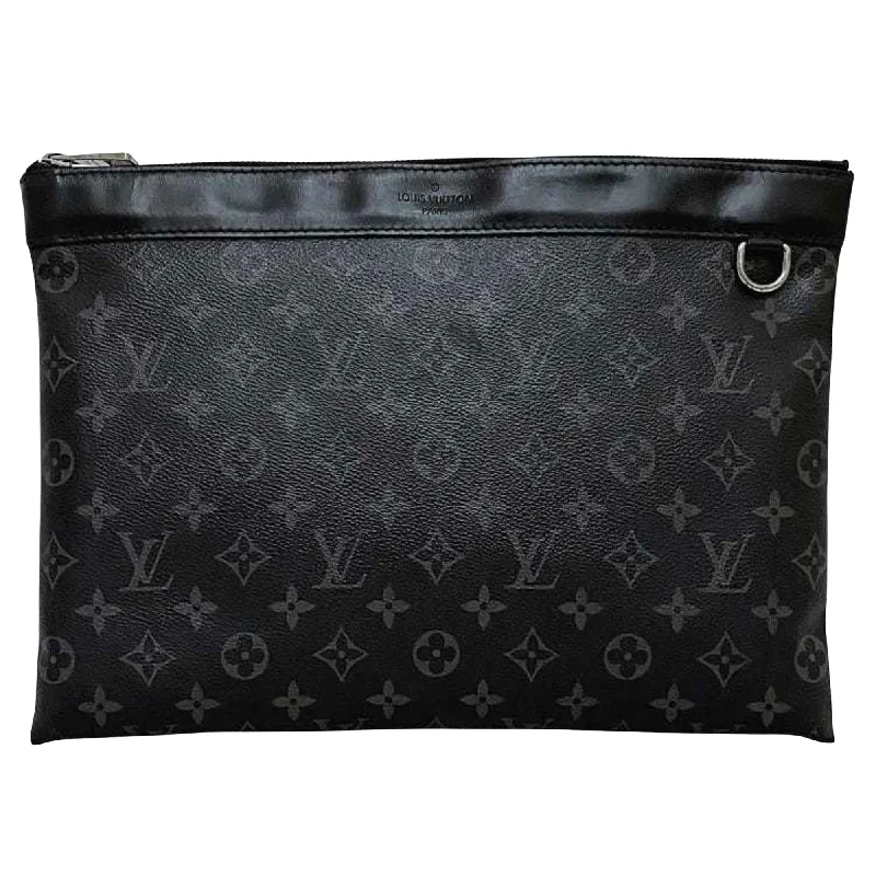 Louis Vuitton bags with a detachable mirror inside for on - the - go touch - upsLOUIS VUITTON Discovery Clutch Bag