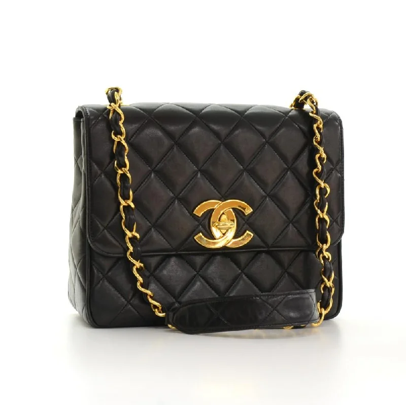 Chanel Lightweight Handbag for Daily ErrandsQuilted Leather Shoulder Bag