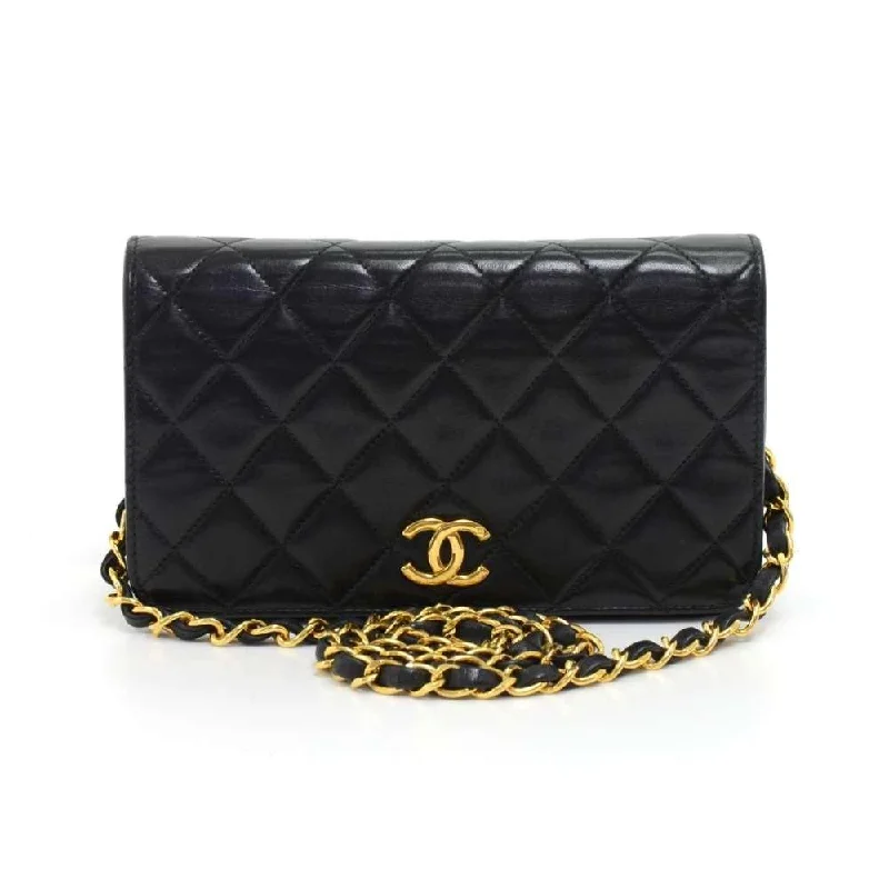 Chanel bags perfect for everyday elegMini Single Flap Quilted Lambskin Leather Shoulder Bag