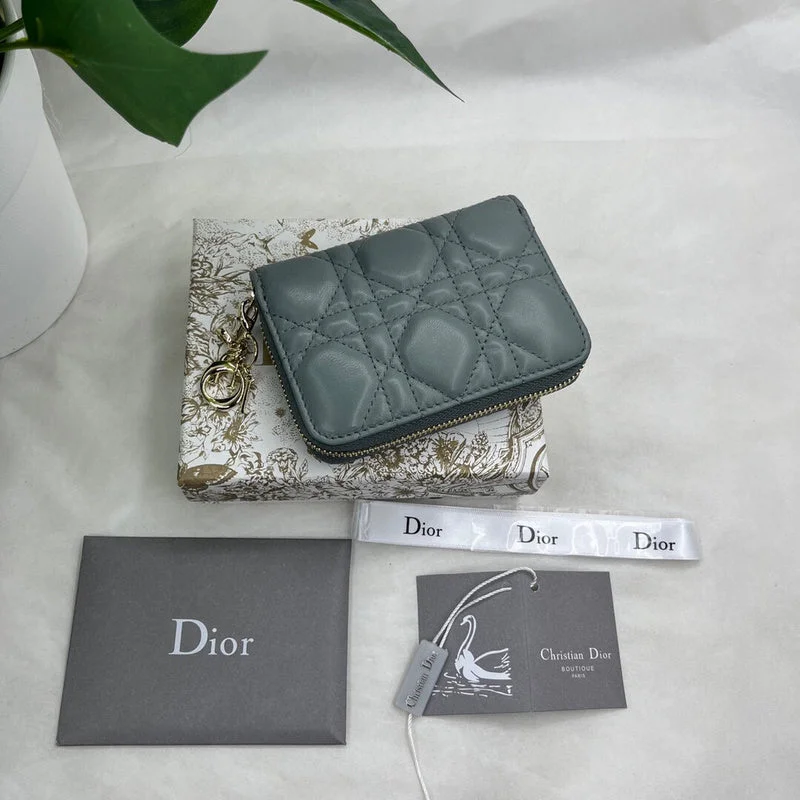 Christian Dior Saddle bags with a distressed leather finishBC - Dior Bags - 1097