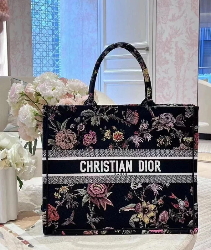 Stylish Christian Dior shoulder bags with a tassel - adorned zipperChristian Dior  Bags - 3498