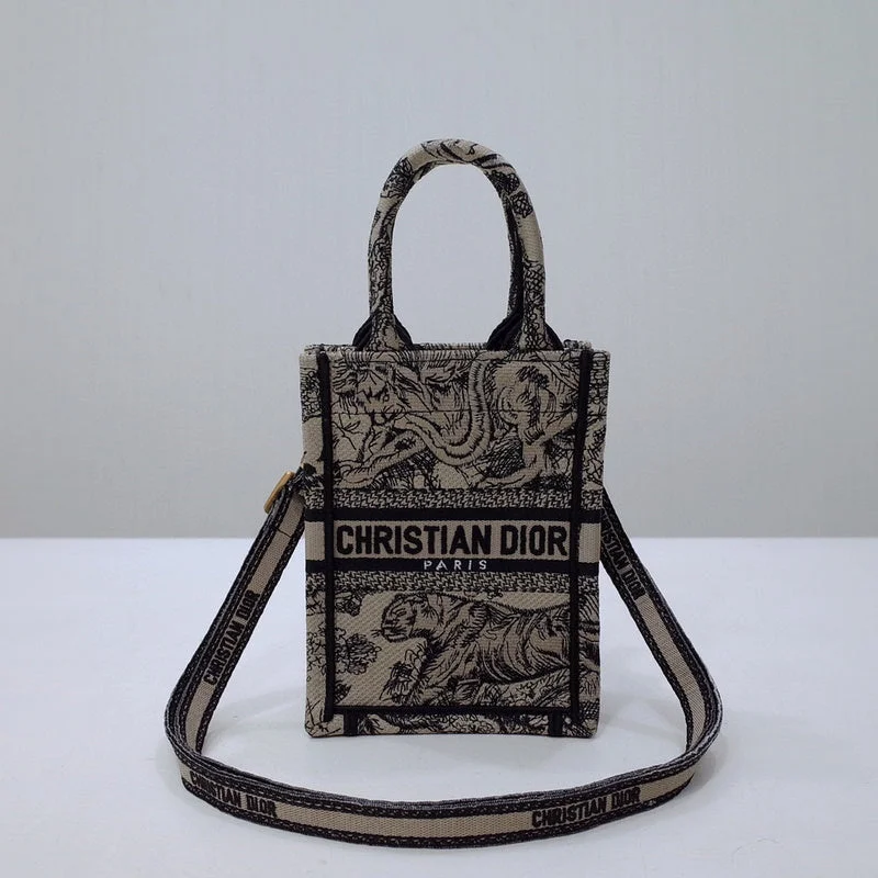 Christian Dior handbags with a removable shoulder strap for versatilityChristian Dior  Bags - 3539