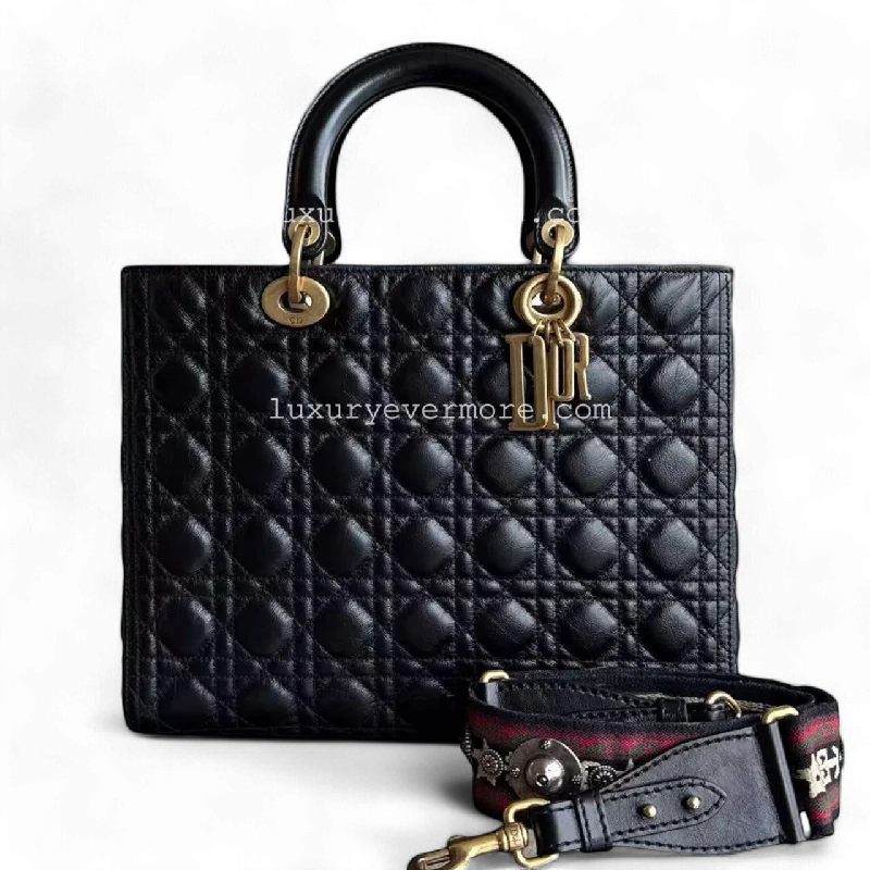 Christian Dior Saddle bags with a patent leather finish for a shiny look*Flap, Calfskin* Dior Lady Large - Cannage Calfskin Black Golden Hardware